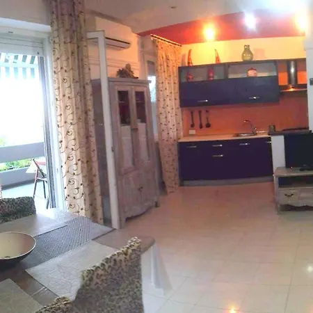 Three-room In Bordering The Beach * Silvi Paese
