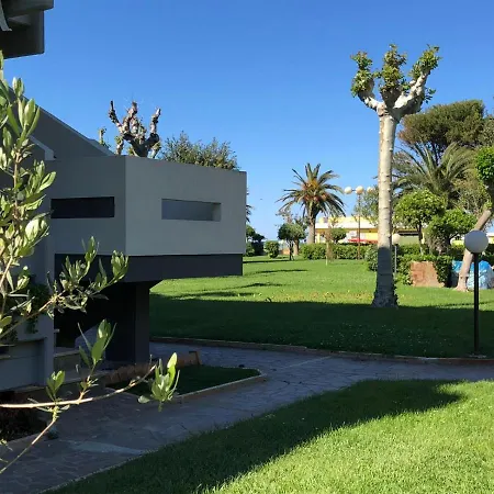 Three-room In Bordering The Beach Silvi Paese