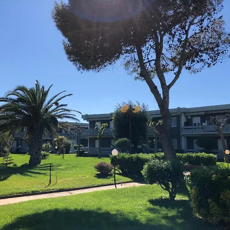 Three-room In Bordering The Beach Сasa de vacaciones *