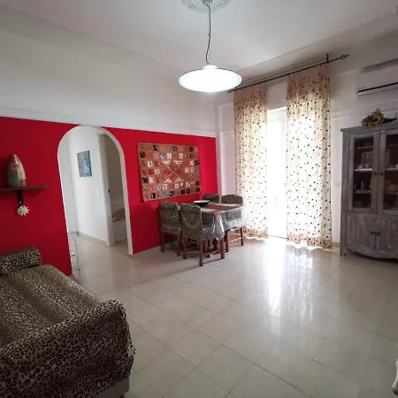 Сasa de vacaciones Three-room In Bordering The Beach *